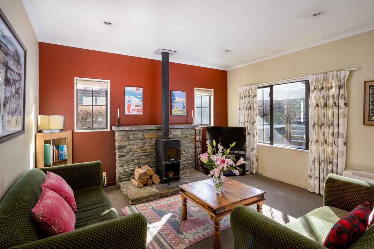 Criffel Peak View Bed And Breakfast Wanaka Esterno foto