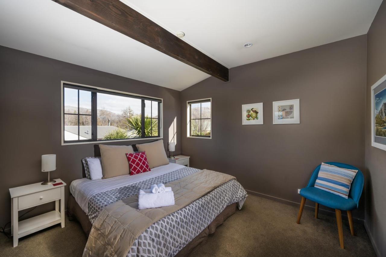 Criffel Peak View Bed And Breakfast Wanaka Esterno foto