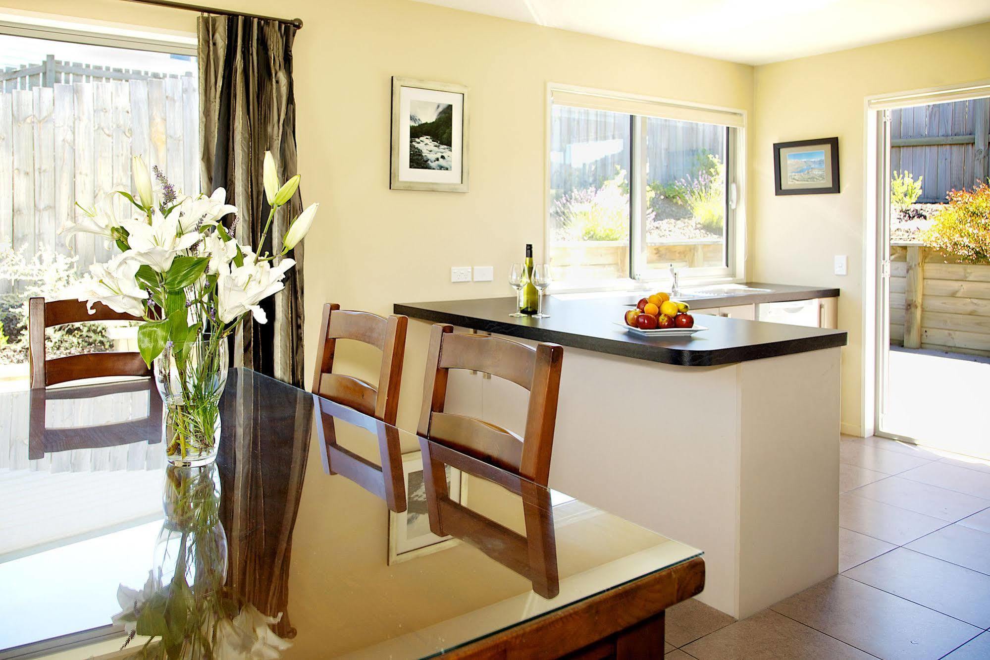 Criffel Peak View Bed And Breakfast Wanaka Esterno foto