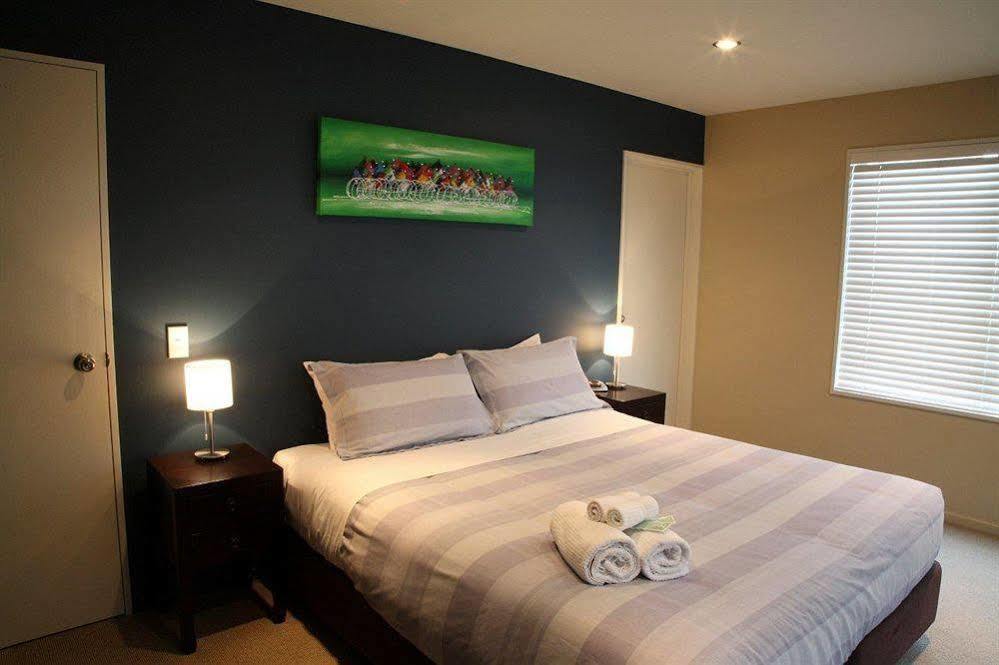Criffel Peak View Bed And Breakfast Wanaka Esterno foto